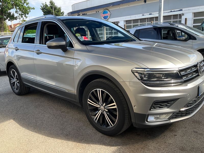 Volkswagen Tiguan 2.0 TDI Carat Edition BlueMotion Tech 2017 – снимка 12