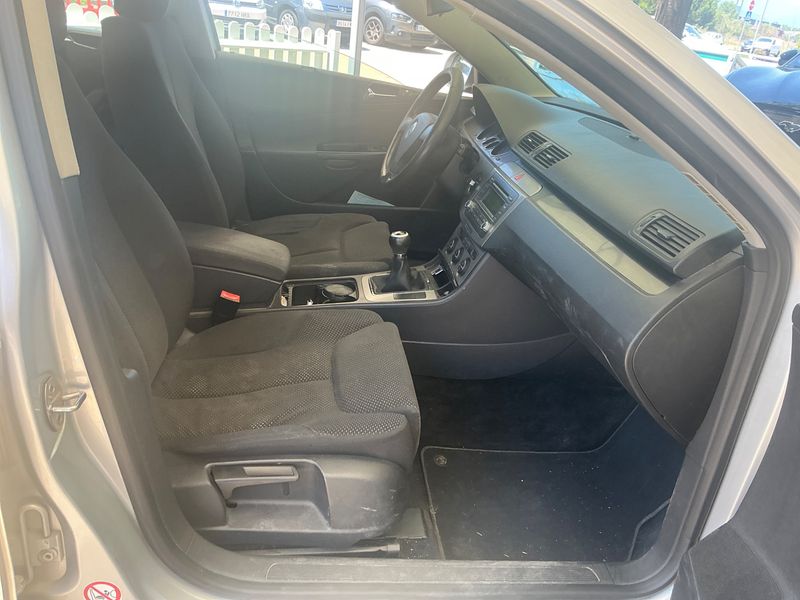 Volkswagen Passat 2.0 TDI Advance 2005 – снимка 3