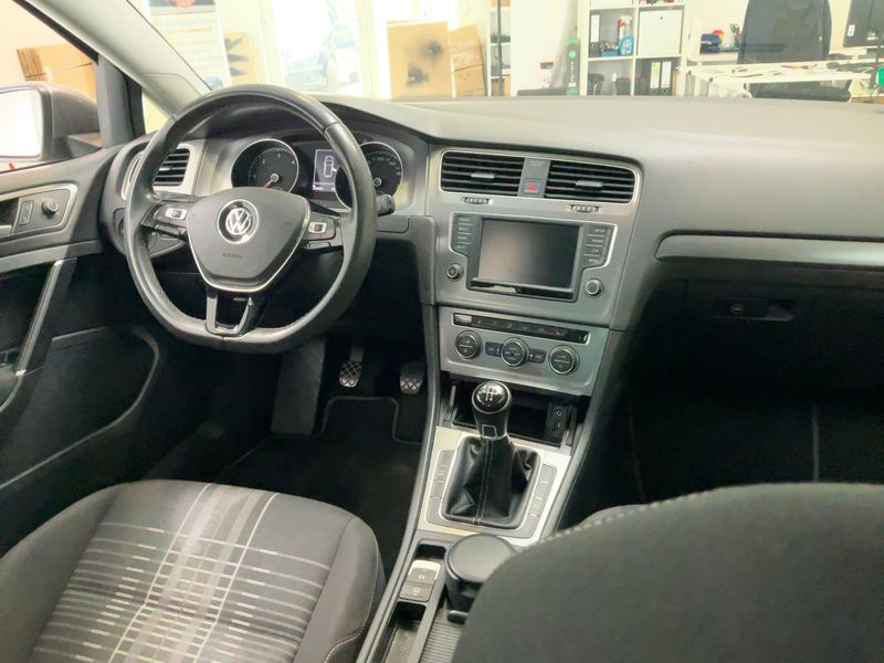 Volkswagen Golf VII 1.6 TDI Lounge BlueMotion Tech 2015 – снимка 17