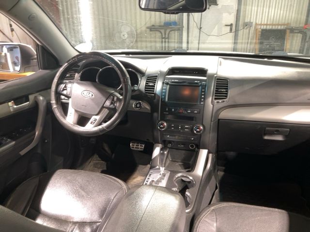 Kia Sorento 2.2 CRDi Spirit 4WD 2012 – снимка 18