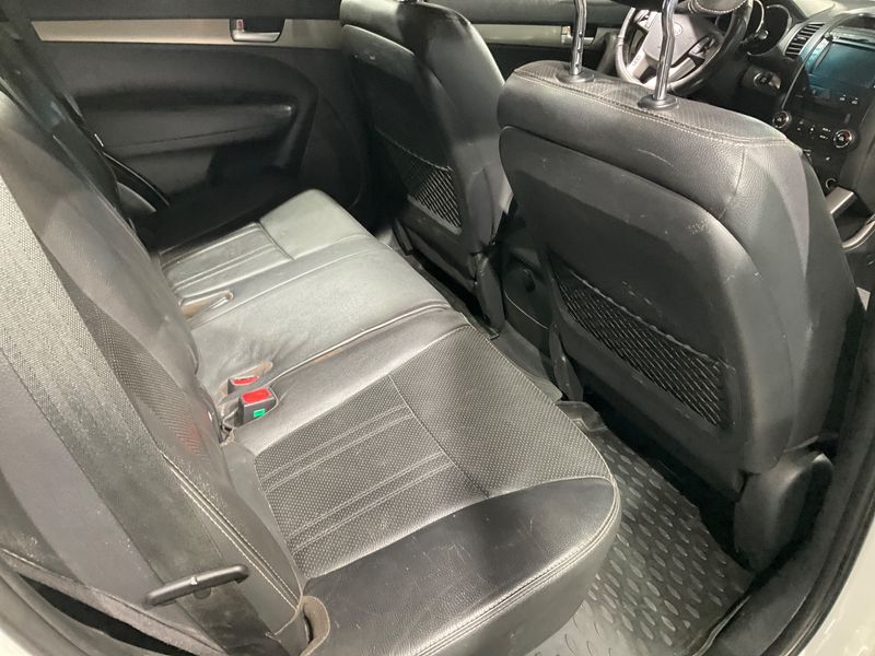 Kia Sorento 2.2 CRDi Spirit 4WD 2012 – снимка 34