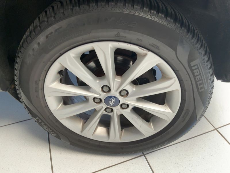Ford Kuga 2.0 TDCi Titanium 2015 – снимка 5