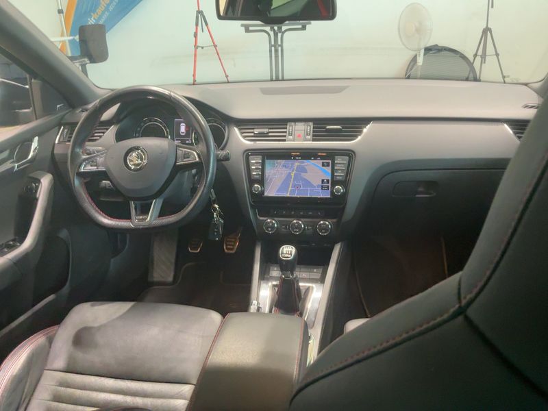 Skoda Octavia 2.0 TDI RS 2015 – снимка 17