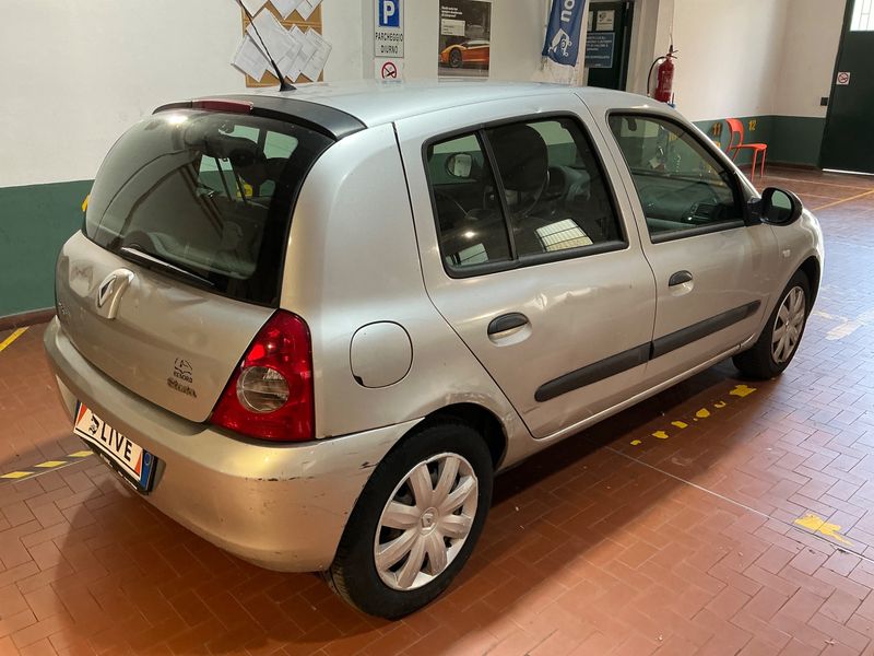 Renault Clio 1.2 Campus Authentique 2010 – снимка 2