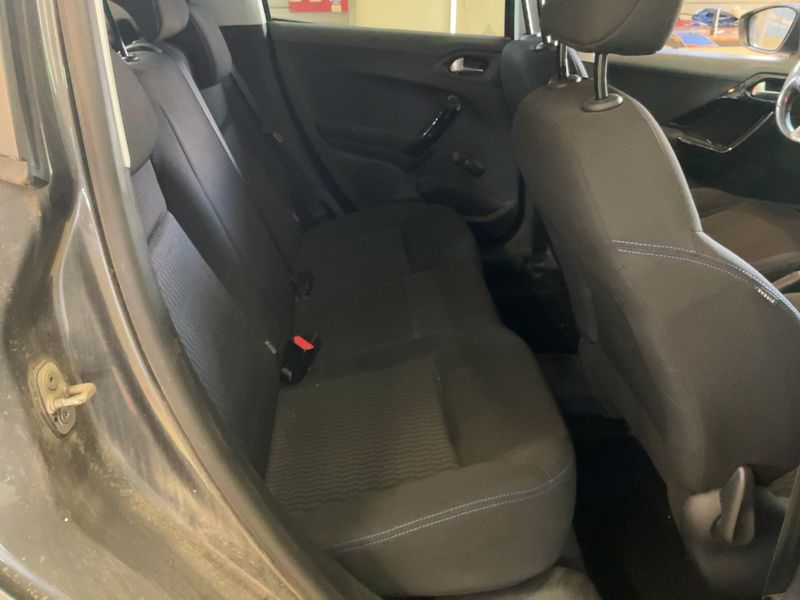 Peugeot 208 1.6 Blue-HDi Style 2017 – снимка 19