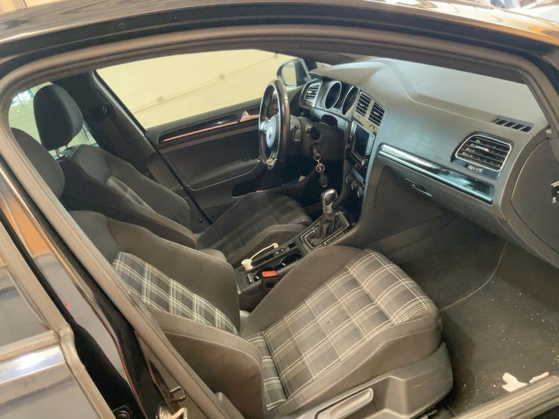 Volkswagen Golf VII 2.0 TDI GTD BlueMotion Tech 2015 – снимка 16