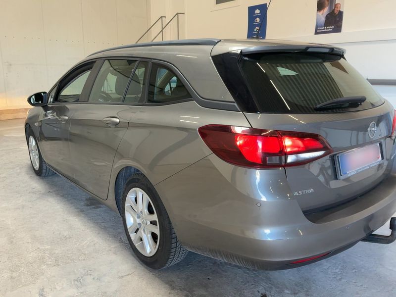 Opel Astra 1.4 SIDI Turbo Active 2017 – снимка 6