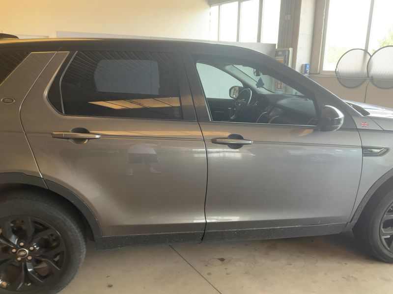 Land Rover Discovery Sport 2.0 Td4 SE AWD 2017 – снимка 10