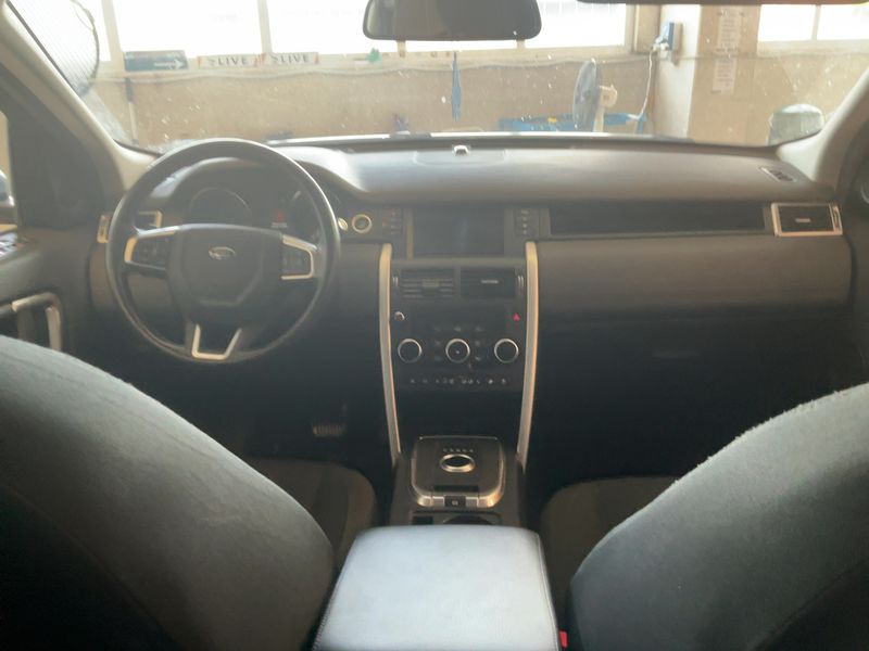 Land Rover Discovery Sport 2.0 Td4 SE AWD 2017 – снимка 17