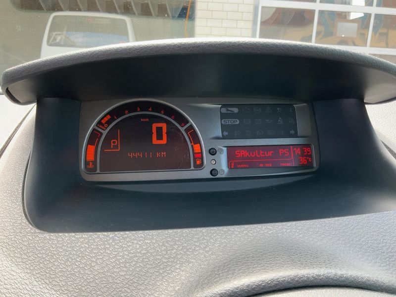 Renault Grand Modus 1.6 Night & Day 2013 – снимка 18