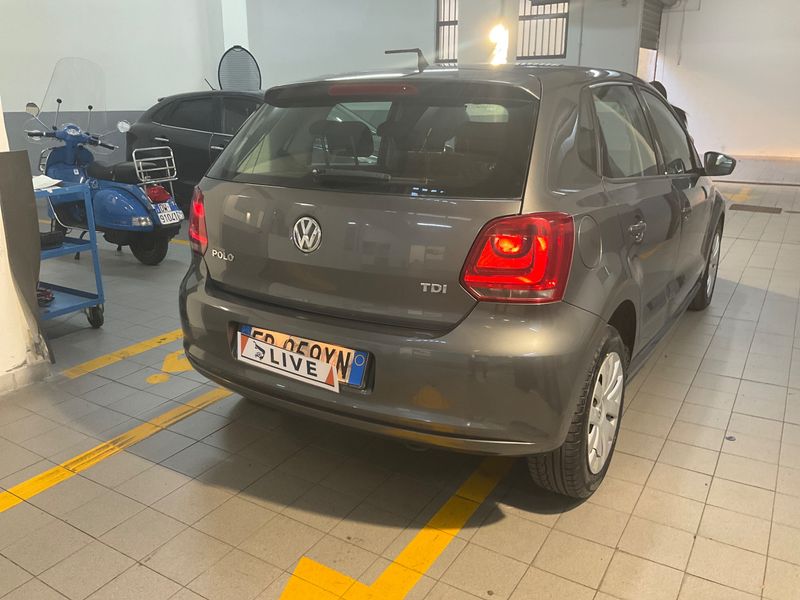 Volkswagen Polo 1.2 TDI Comfortline 2013 – снимка 2