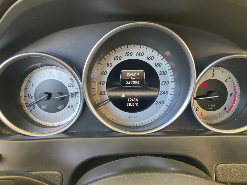 Mercedes-Benz C-Klasse C 220 CDI BlueEfficiency 2012 – снимка 13