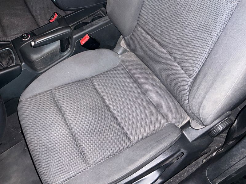 Audi A3 Sportback 1.6 TDI Attraction 2011 – снимка на щета 31