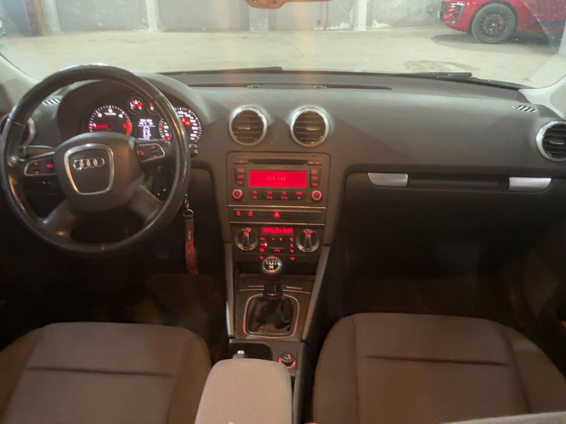 Audi A3 Sportback 1.6 TDI Attraction 2011 – снимка 17