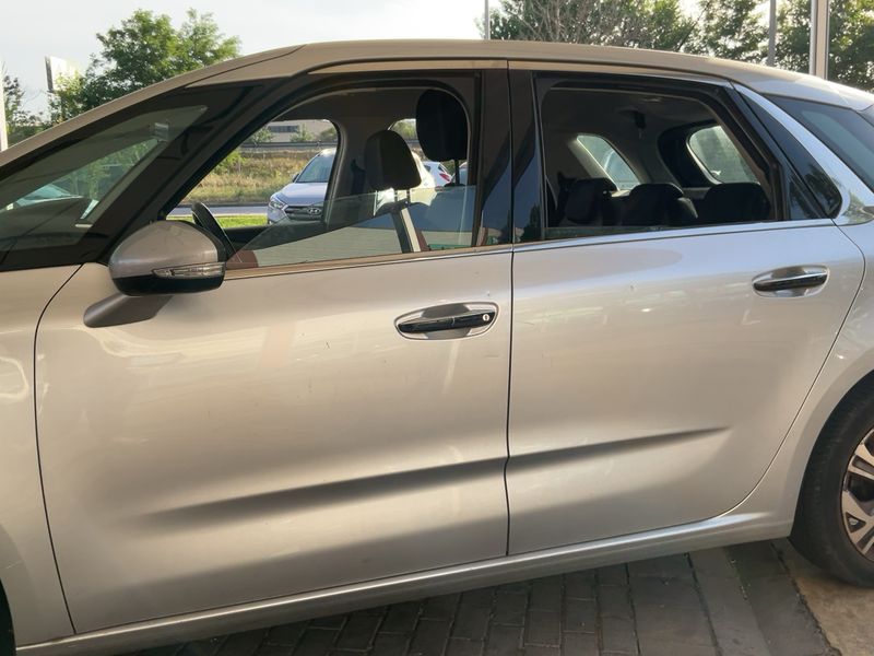 Citroen C4 Picasso 1.6 e-HDi Intensive 2014 – снимка 4
