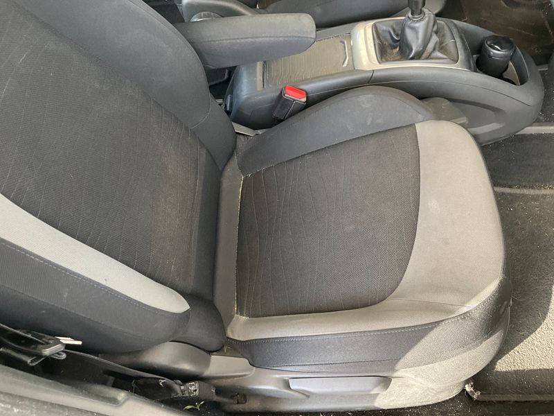 Citroen C4 Picasso 1.6 e-HDi Intensive 2014 – снимка 28