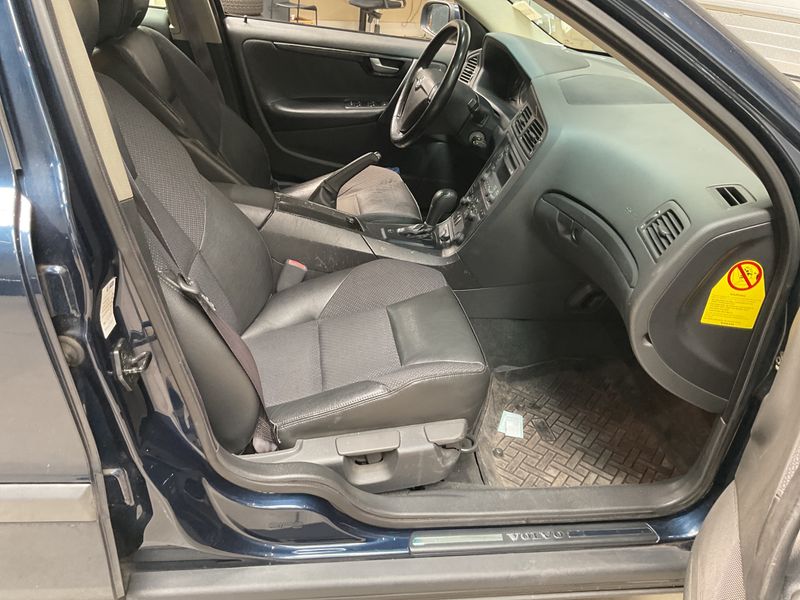 Volvo S60 2.4 D 2004 – снимка 3