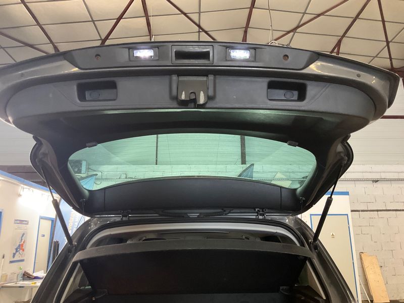 Volkswagen Tiguan 2.0 TDI Cup BlueMotion Tech 2014 – снимка 15