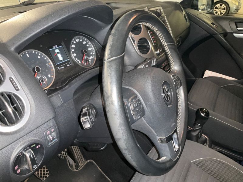 Volkswagen Tiguan 2.0 TDI Cup BlueMotion Tech 2014 – снимка 23