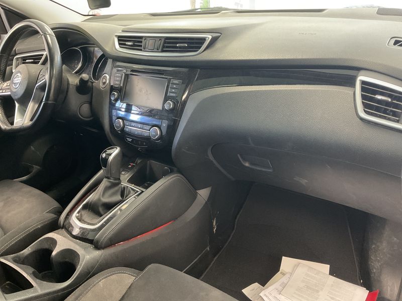 Nissan Qashqai 1.3 DIG-T Akari 2021 – снимка 36