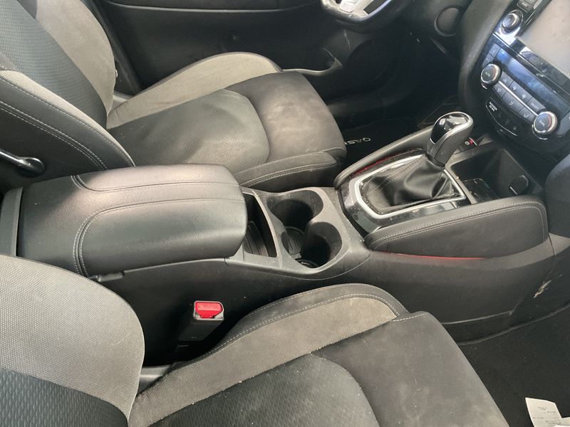 Nissan Qashqai 1.3 DIG-T Akari 2021 – снимка 38