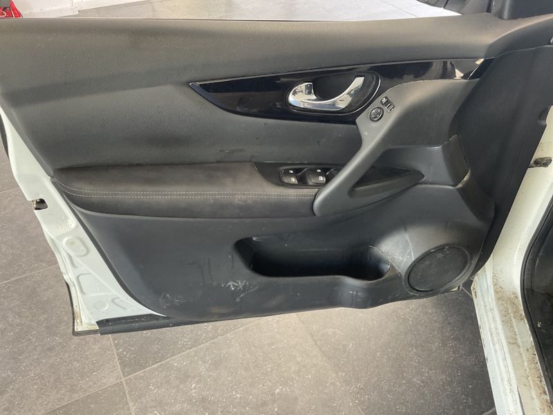 Nissan Qashqai 1.3 DIG-T Akari 2021 – снимка 41