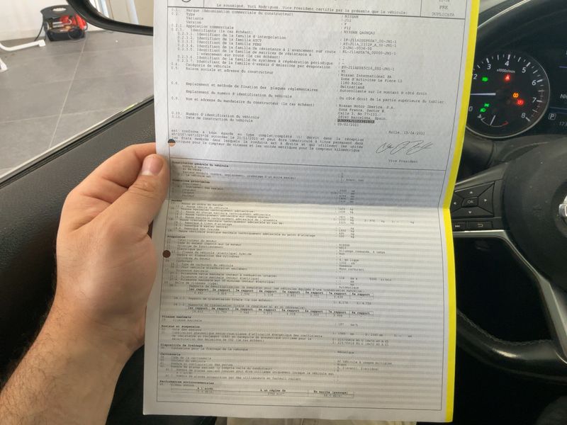 Nissan Qashqai 1.3 DIG-T Akari 2021 – снимка 21