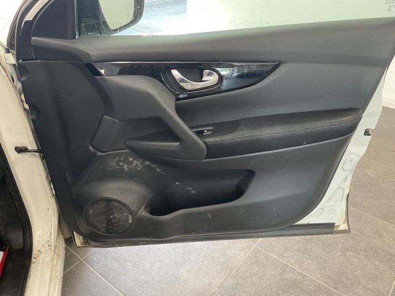 Nissan Qashqai 1.3 DIG-T Akari 2021 – снимка 37