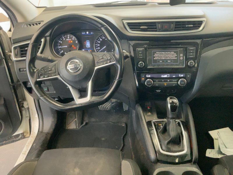 Nissan Qashqai 1.3 DIG-T Akari 2021 – снимка 17