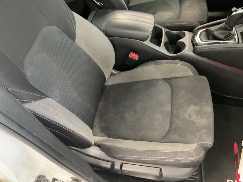 Nissan Qashqai 1.3 DIG-T Akari 2021 – снимка 35