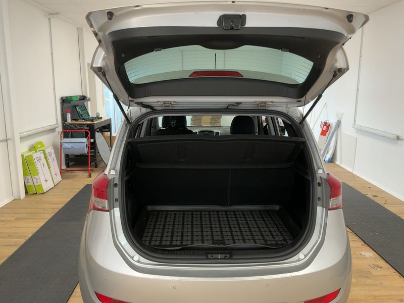 Hyundai ix20 1.6 Comfort 2017 – снимка 16