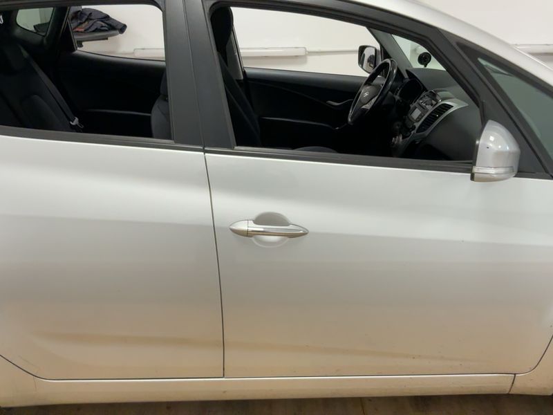 Hyundai ix20 1.6 Comfort 2017 – снимка 10