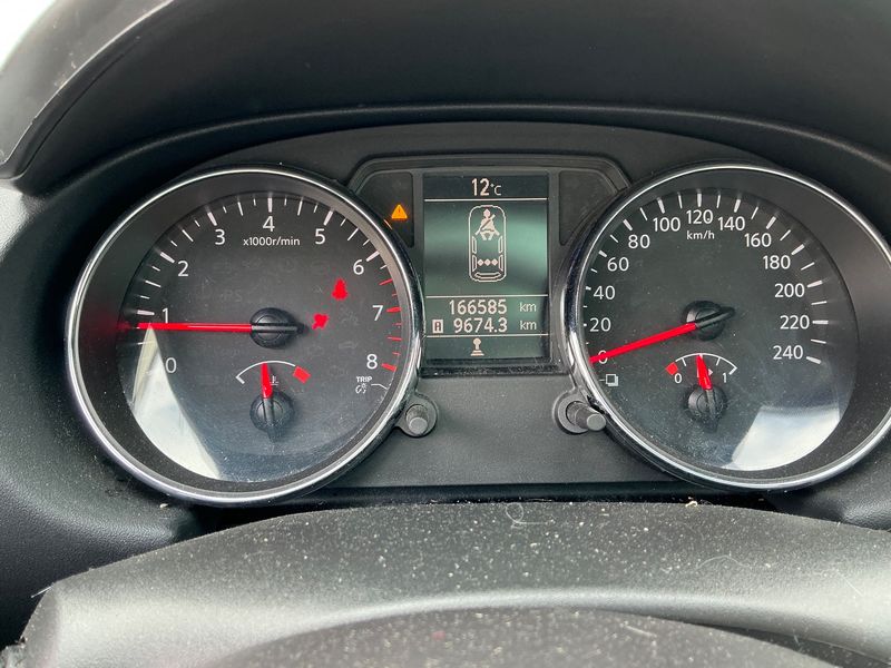 Nissan Qashqai 2.0 Tekna 4x4 2013 – снимка 19