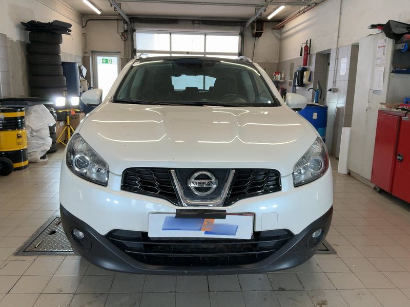 Nissan Qashqai 2.0 Tekna 4x4 2013 – снимка 14