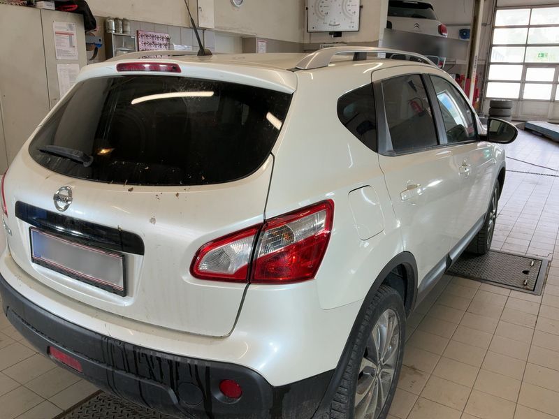 Nissan Qashqai 2.0 Tekna 4x4 2013 – снимка 8