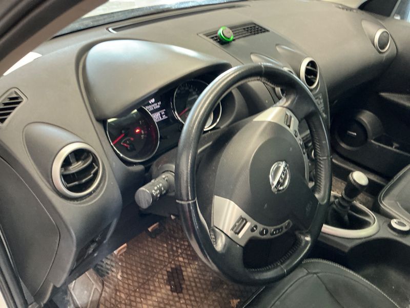 Nissan Qashqai 2.0 Tekna 4x4 2013 – снимка 35