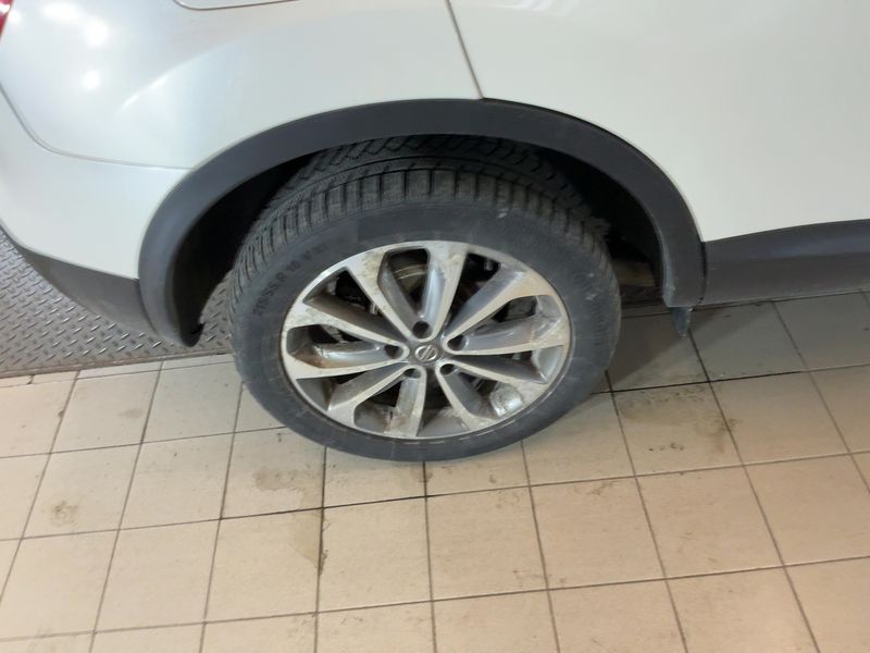 Nissan Qashqai 2.0 Tekna 4x4 2013 – снимка 9