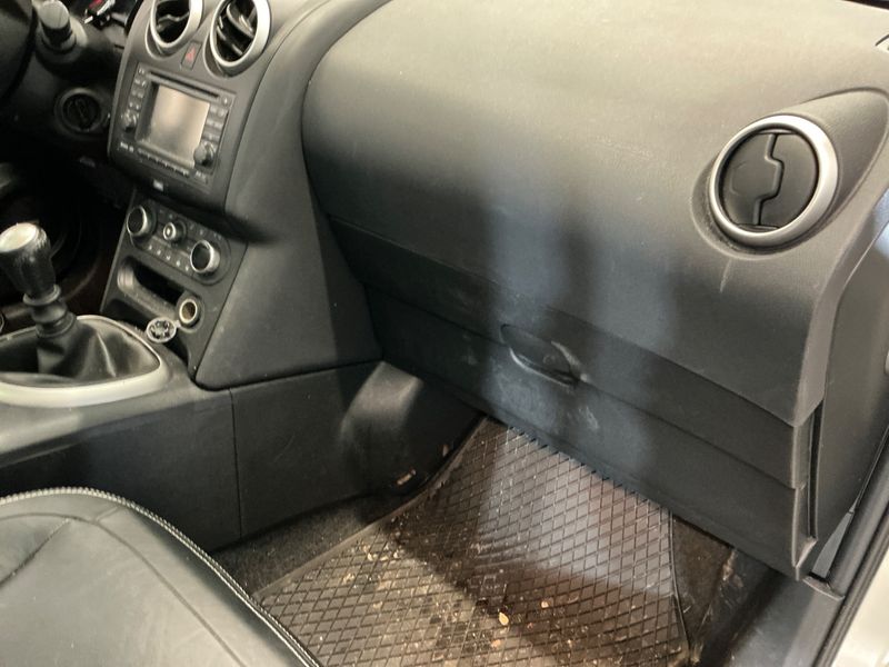 Nissan Qashqai 2.0 Tekna 4x4 2013 – снимка 29