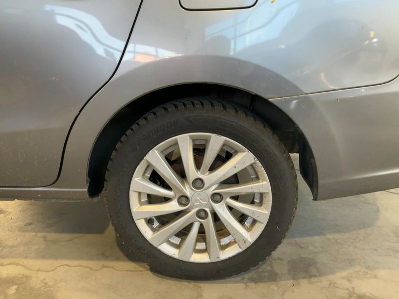 Mitsubishi Attrage 1.2 Intense 2015 – снимка 5