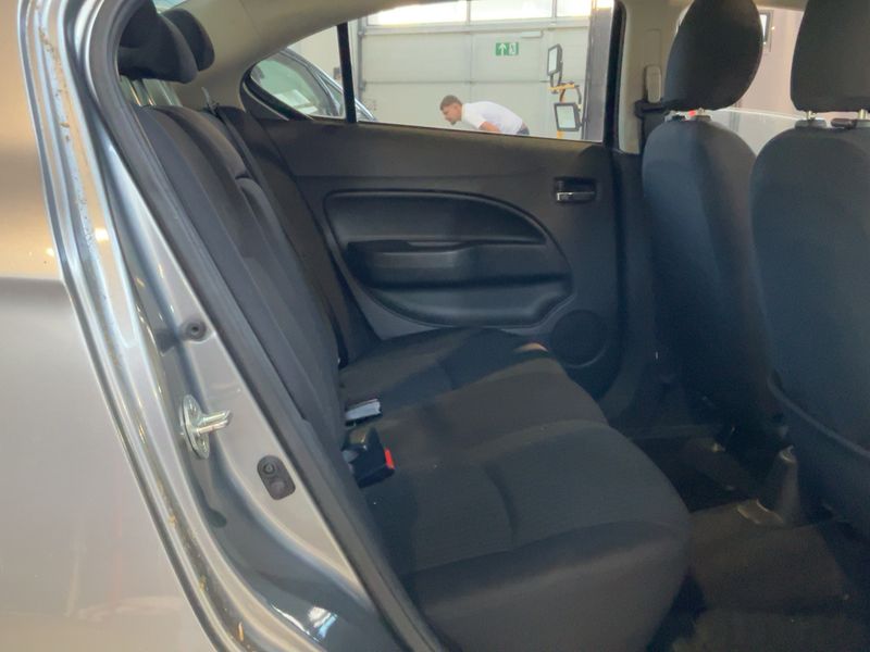 Mitsubishi Attrage 1.2 Intense 2015 – снимка 19