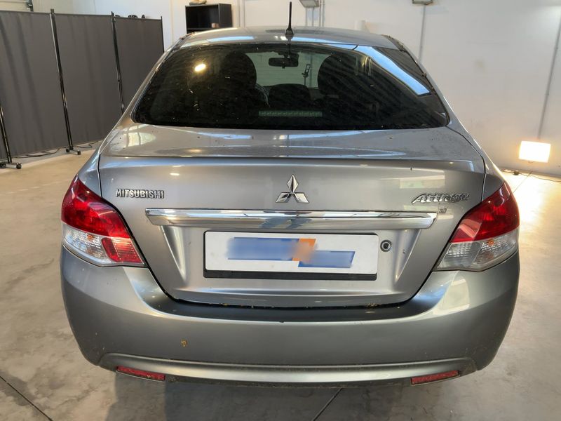 Mitsubishi Attrage 1.2 Intense 2015 – снимка 7