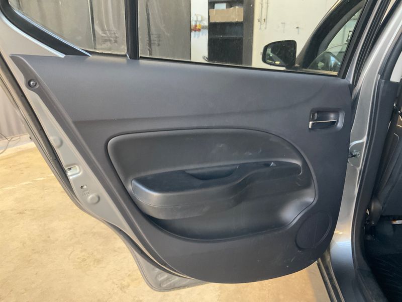 Mitsubishi Attrage 1.2 Intense 2015 – снимка 30