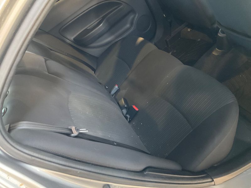 Mitsubishi Attrage 1.2 Intense 2015 – снимка 28