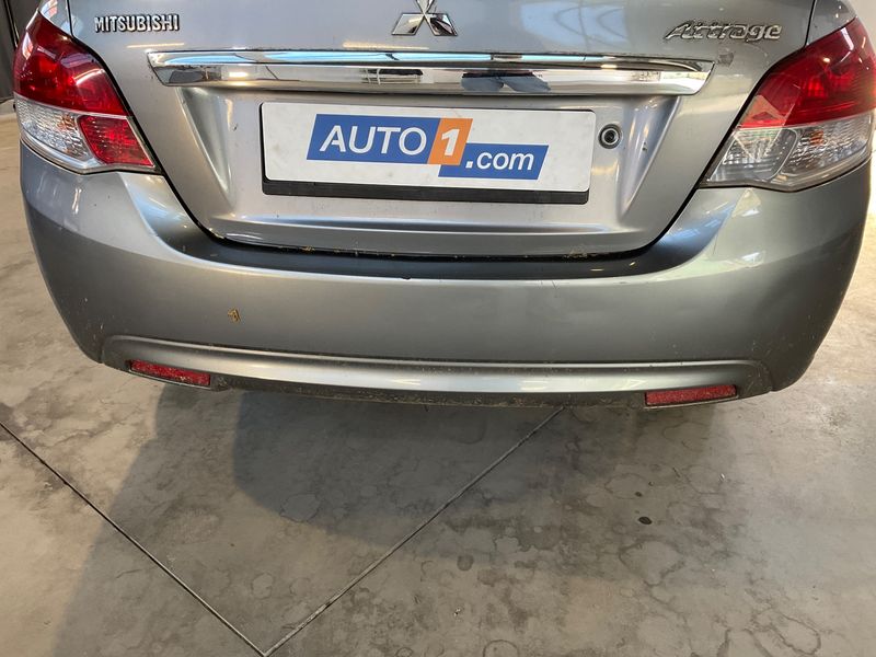 Mitsubishi Attrage 1.2 Intense 2015 – снимка 35