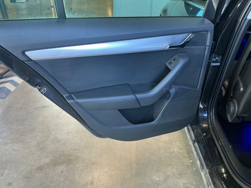 Skoda Octavia 2.0 TDI Elegance 4x4 2013 – снимка 42
