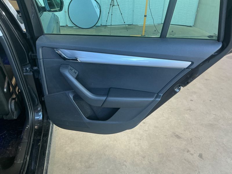 Skoda Octavia 2.0 TDI Elegance 4x4 2013 – снимка 45