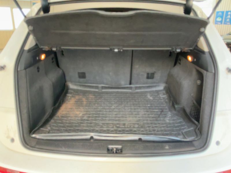Audi Q5 2.0 TDI quattro 2010 – снимка 15