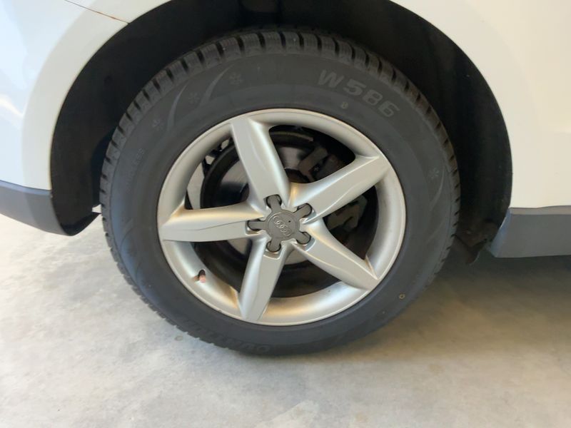 Audi Q5 2.0 TDI quattro 2010 – снимка 9