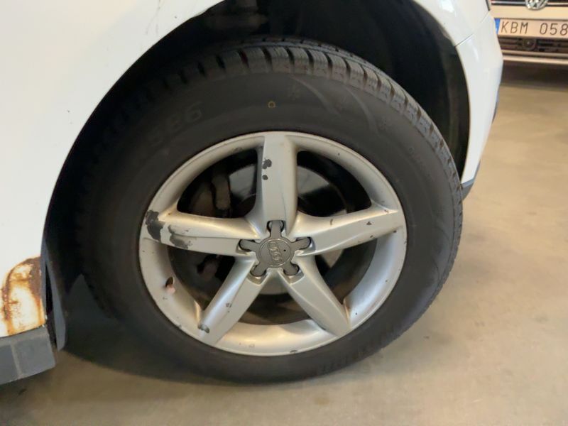 Audi Q5 2.0 TDI quattro 2010 – снимка 11