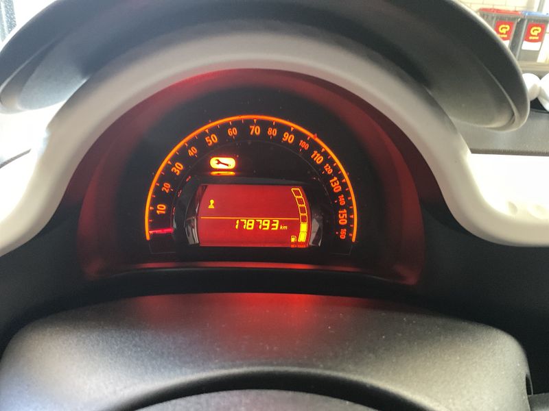 Renault Twingo 1.0 SCe Zen 2015 – снимка 4